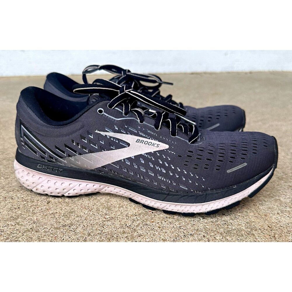 Brooks Ghost 13 Women’s Size 9 B Dark Gray Pink Running Shoes Sneakers 1203